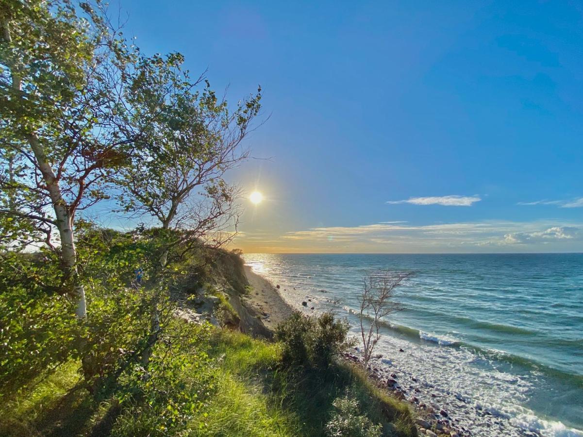 Strandnahe Ferienwohnung Ruegen Dranske Esterno foto