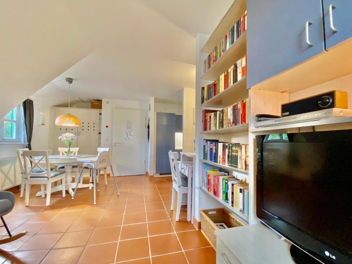 Strandnahe Ferienwohnung Ruegen Dranske Esterno foto