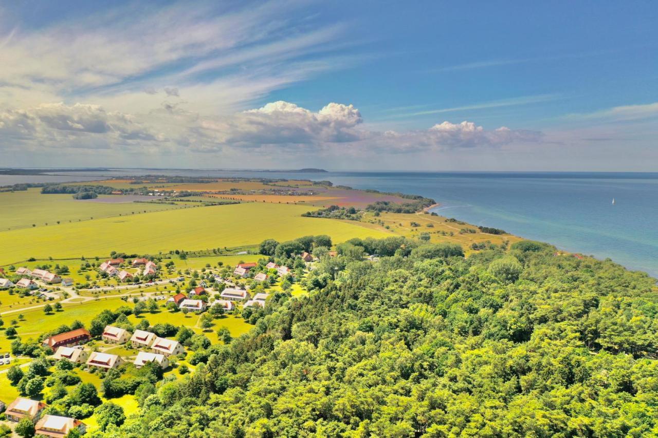 Strandnahe Ferienwohnung Ruegen Dranske Esterno foto