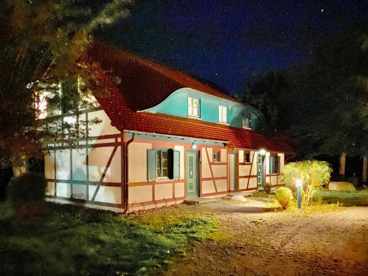 Strandnahe Ferienwohnung Ruegen Dranske Esterno foto