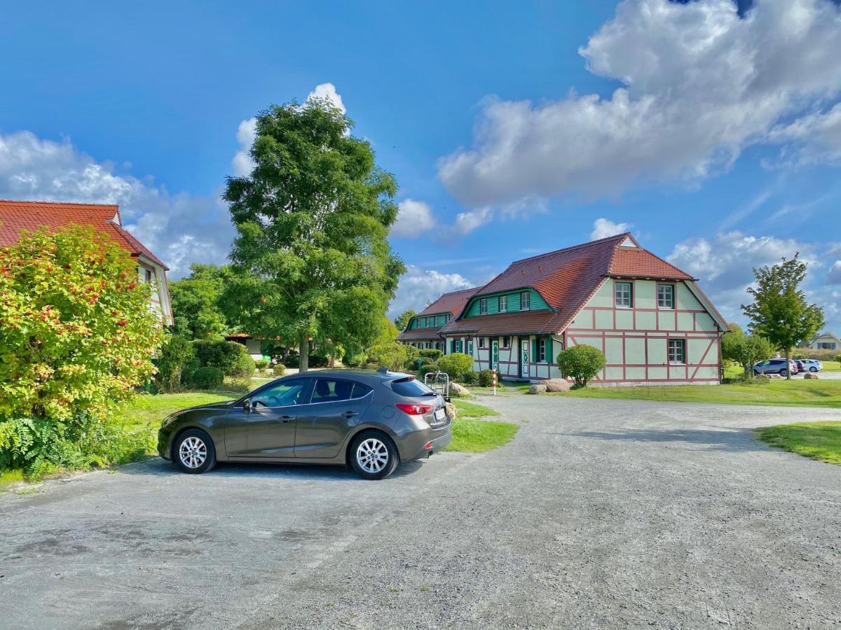Strandnahe Ferienwohnung Ruegen Dranske Esterno foto