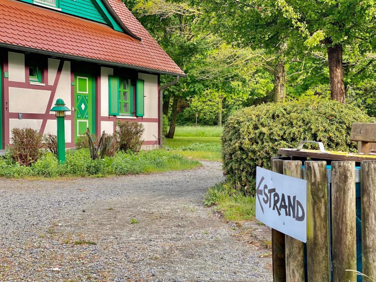 Strandnahe Ferienwohnung Ruegen Dranske Esterno foto
