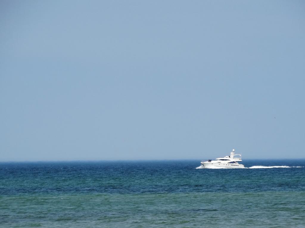 Strandnahe Ferienwohnung Ruegen Dranske Esterno foto