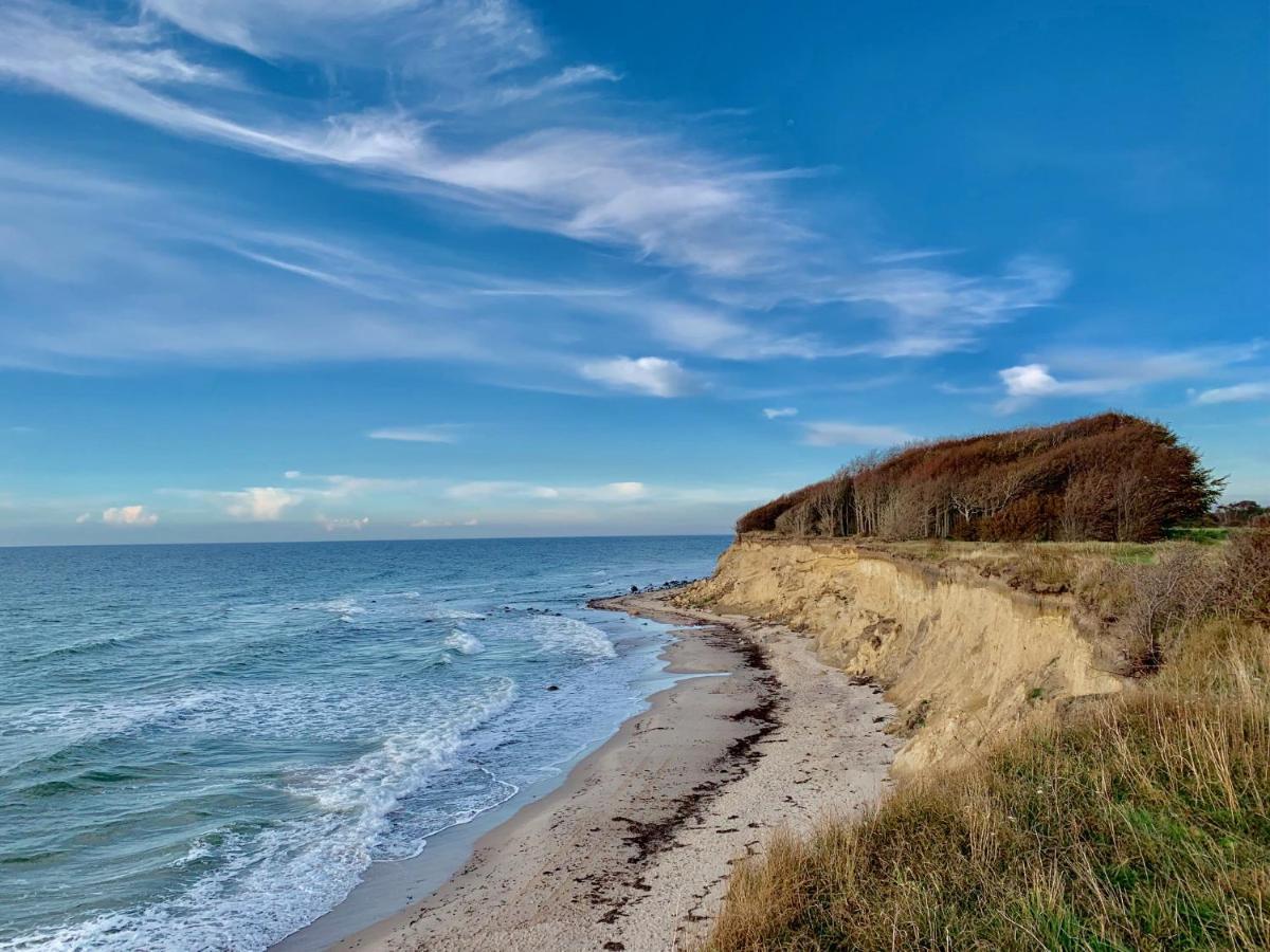 Strandnahe Ferienwohnung Ruegen Dranske Esterno foto